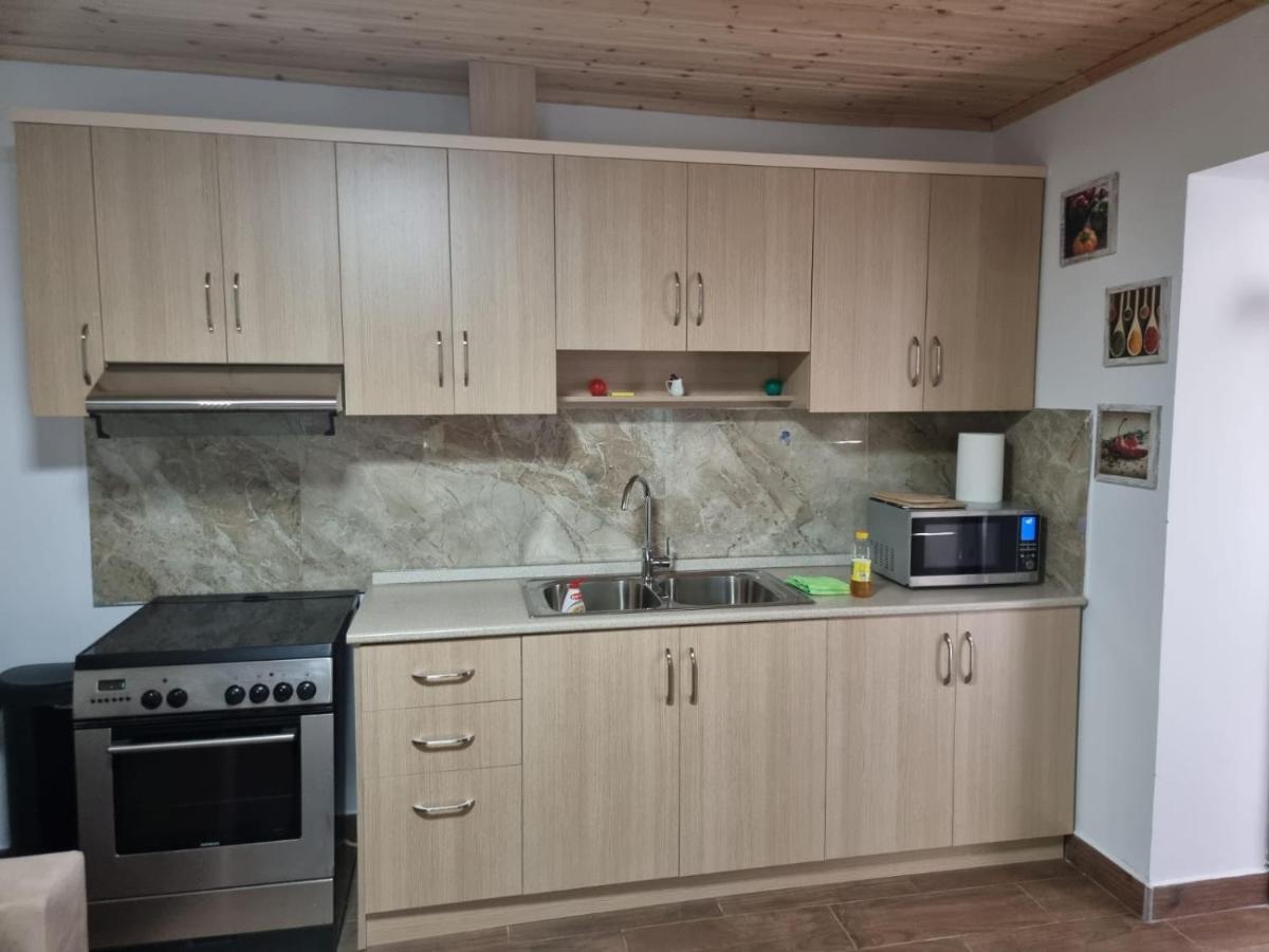 Herta Apartment Berat Exterior photo
