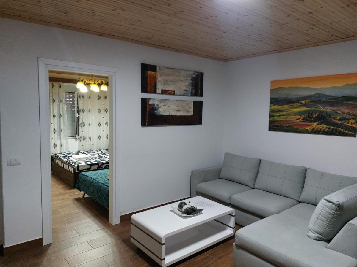 Herta Apartment Berat Exterior photo